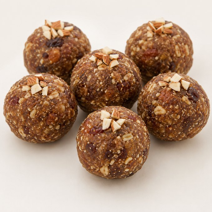 Dink Paushtik Ladoo, homemade by Phodni